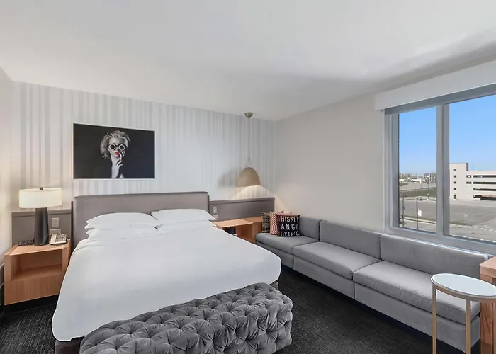 The Rose Chicago, Tapestry Collection By Hilton Hotel Rosemont